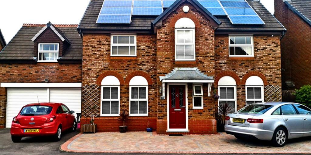 An attractive exterior view of a well-maintaine...