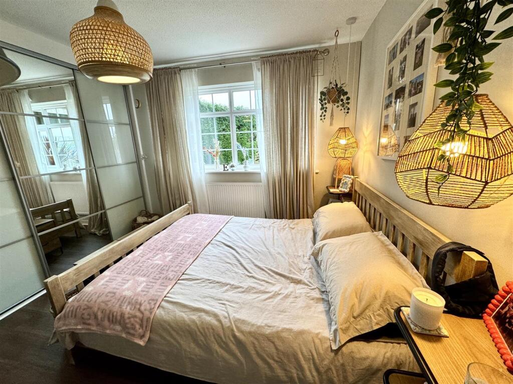 BEDROOM 3