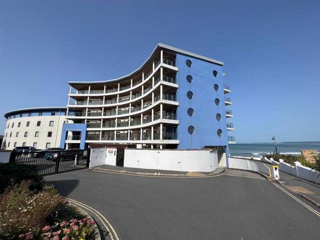 Front of building.jpg