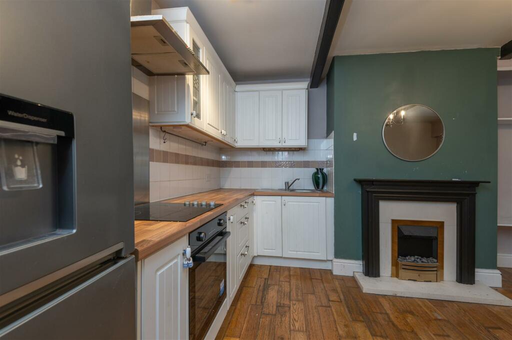 11 - 16 Back Clough HX3 7HH.jpg