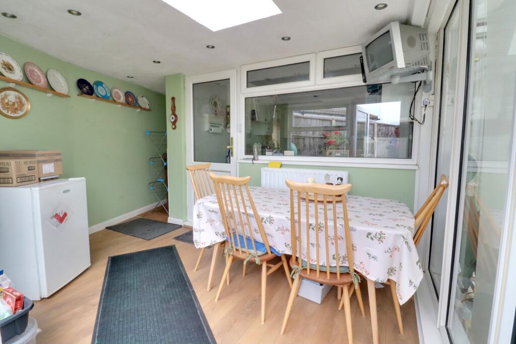BREAKFAST ROOM