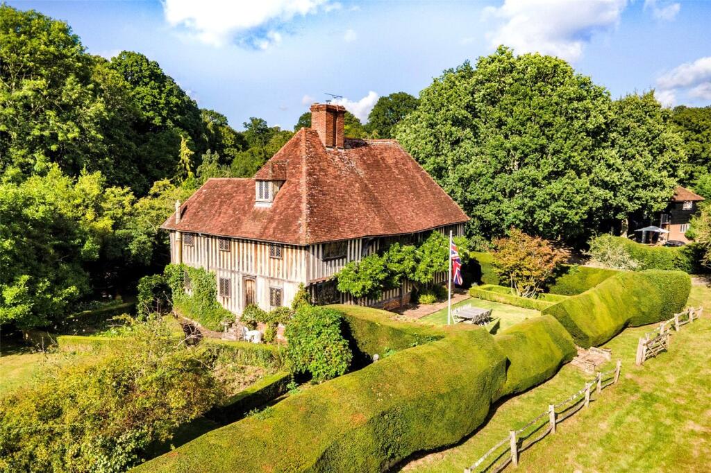 Wealden Hall Housewe