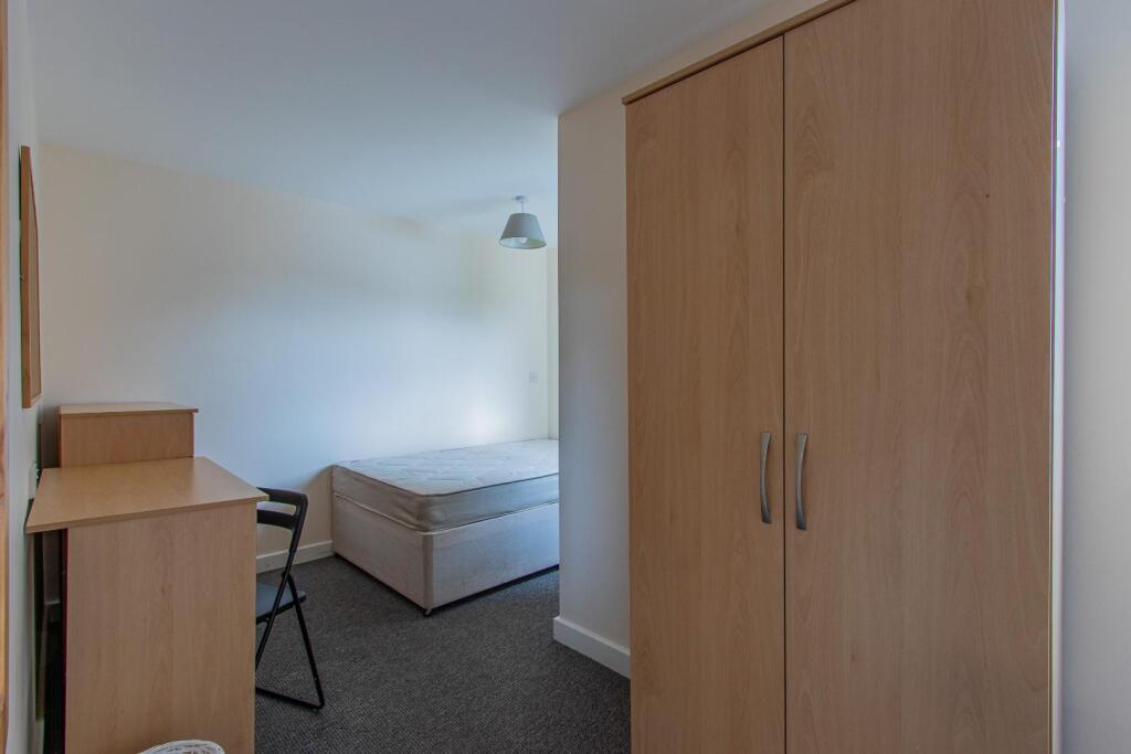 Miskin Street 114A-11.jpg