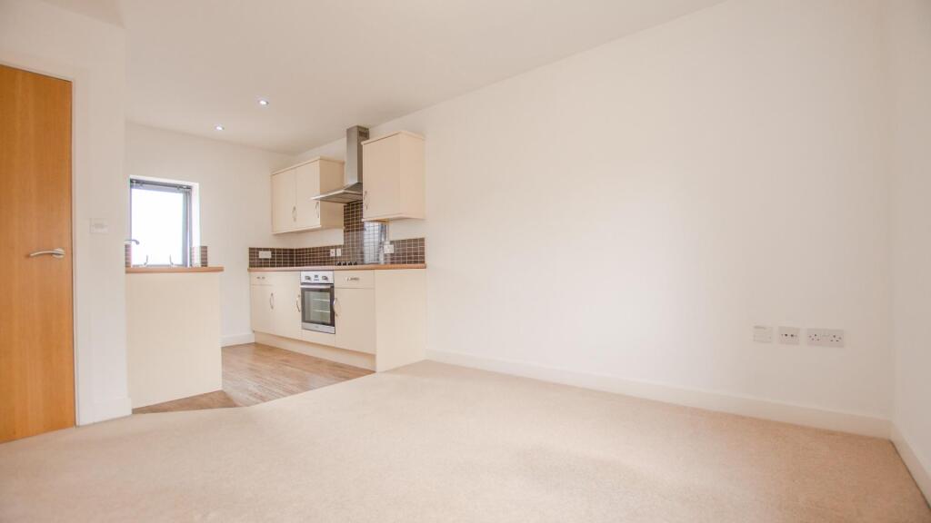 8 Grove Place 3.jpg