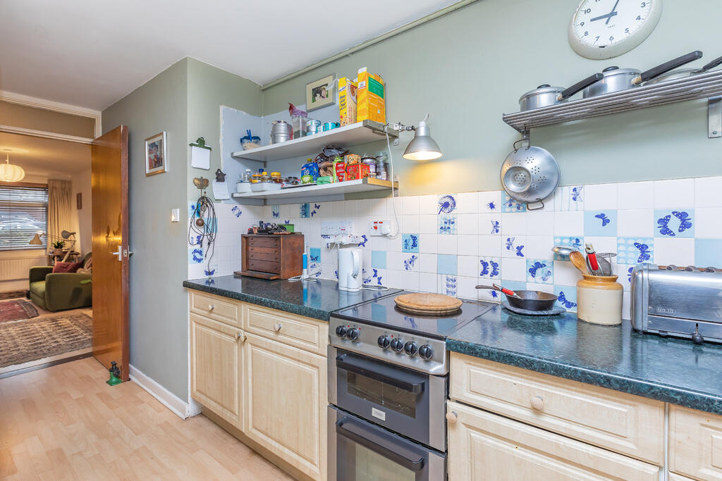 16 Tunstall Close -8