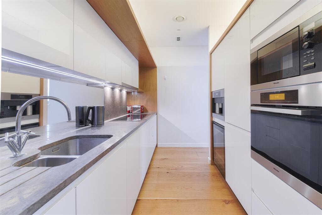 TRITON BUILDING, NW1-5.JPG