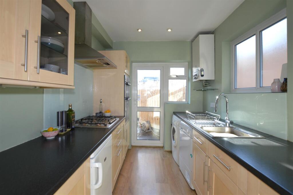 5 Millwood Road 2025 kit.JPG