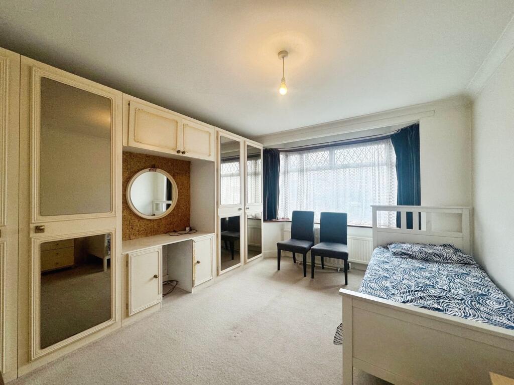 RECEPTION ROOM/ BEDROOM