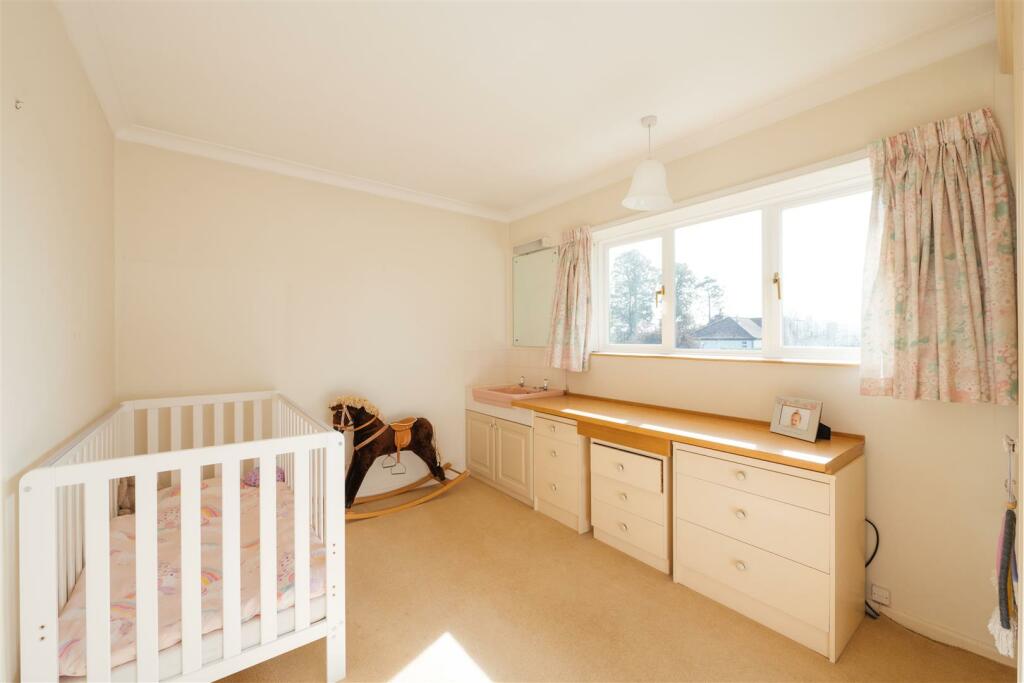 12 Dale Close, Hitchin-19.jpg