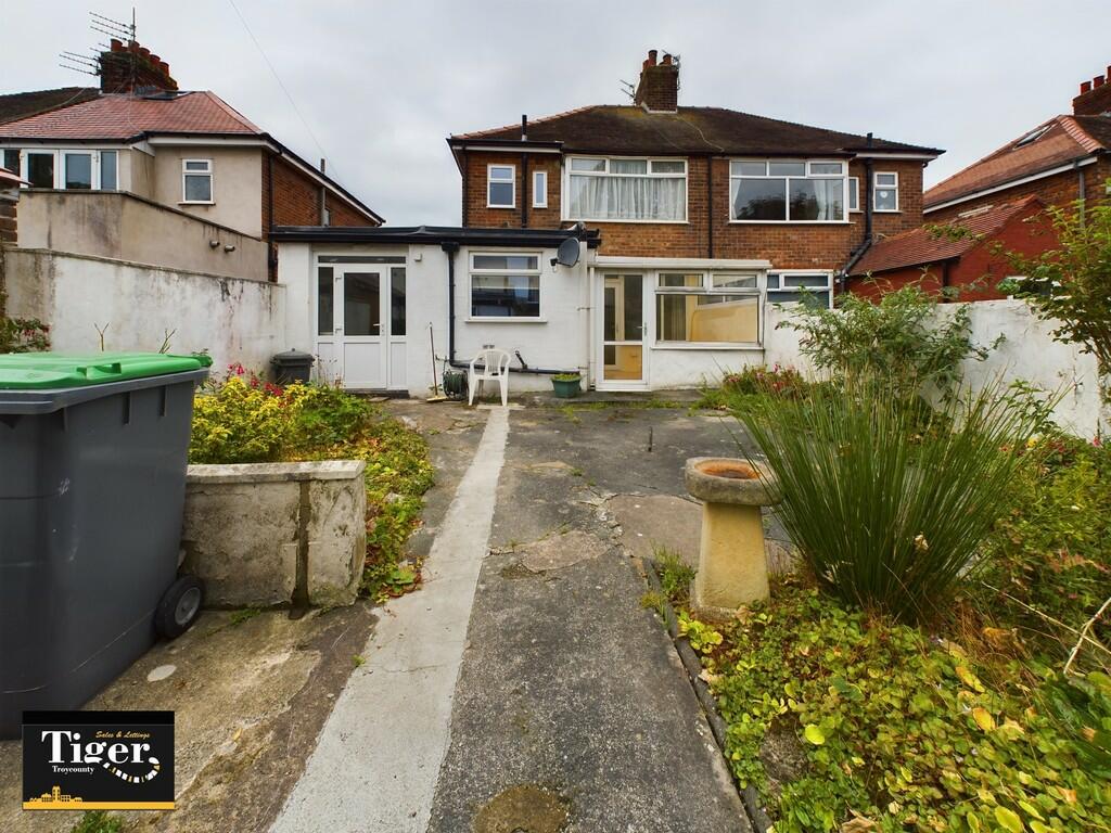 CAM02176G0-PR0339...