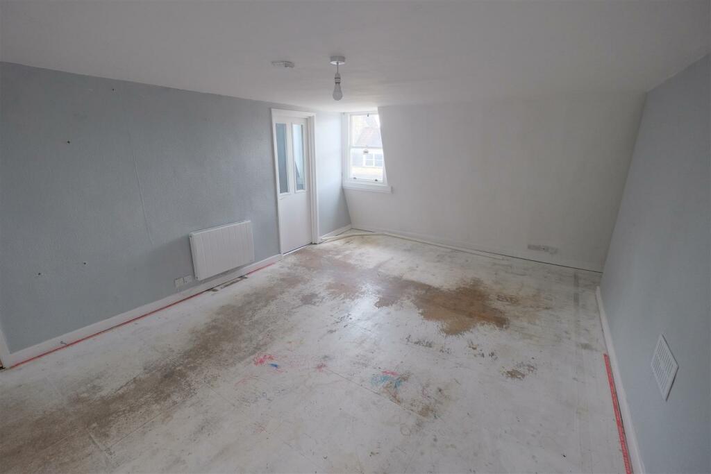 Flat 5, 22 Rivers Street, Bath BA1 2QA Leasehold T