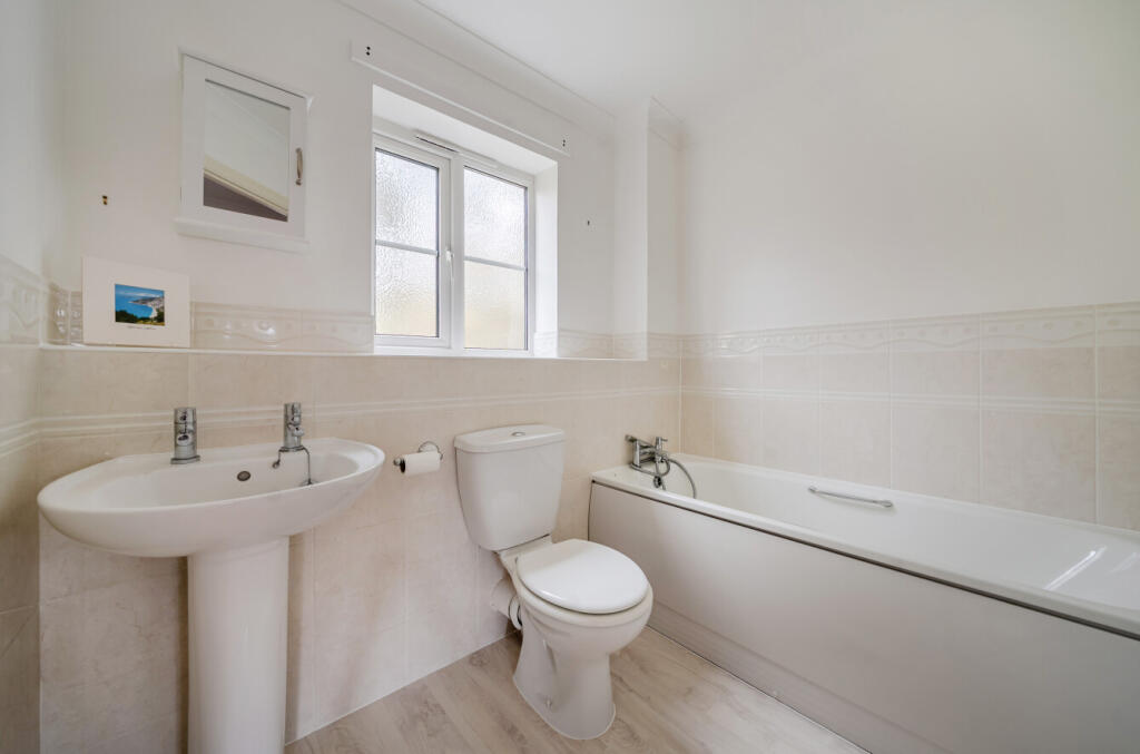 1383912-17-693838...