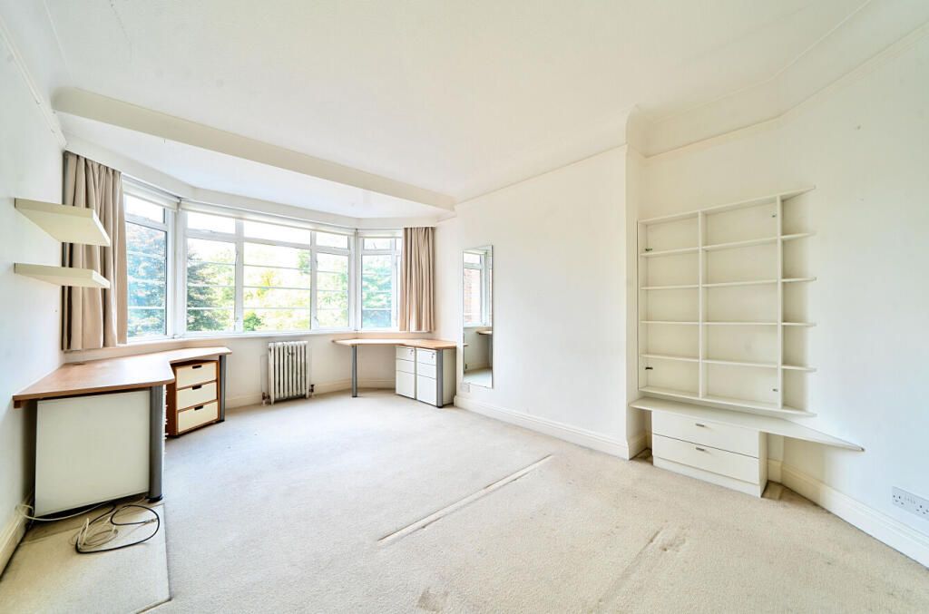 1305611-23-6846a6...