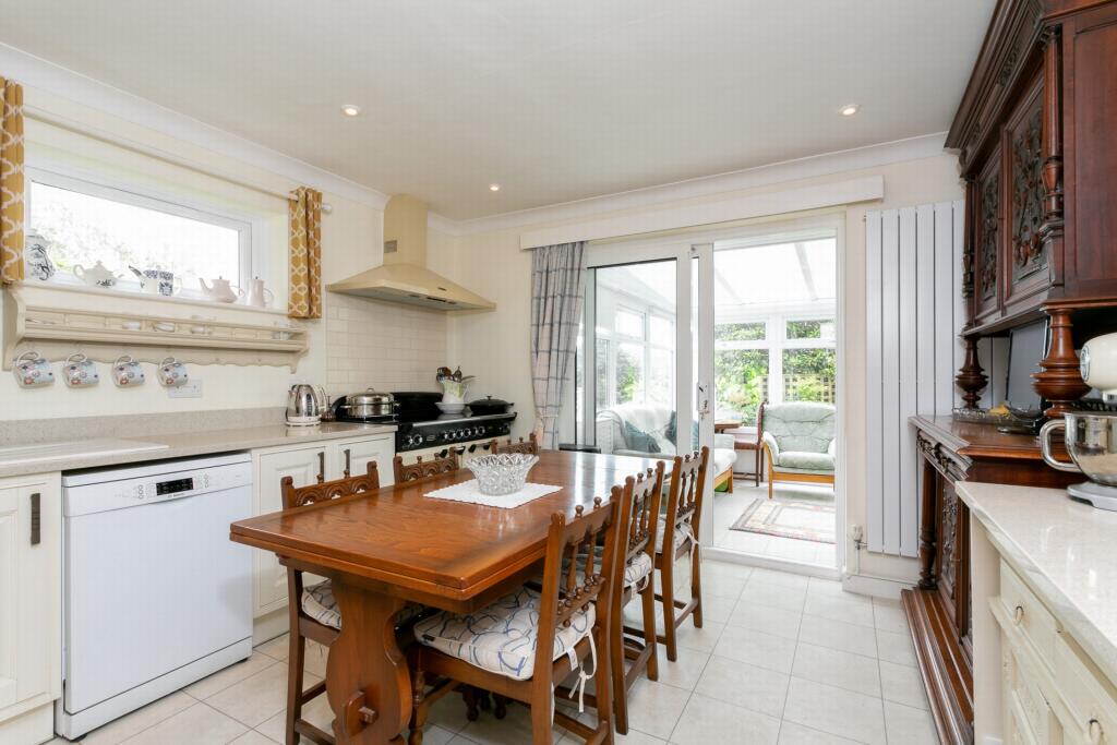 Kitchen/berakfast rm