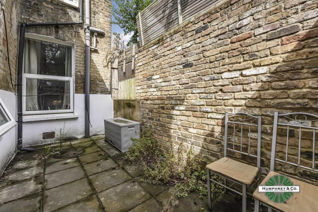 96A Glenarm Road -005.jpg