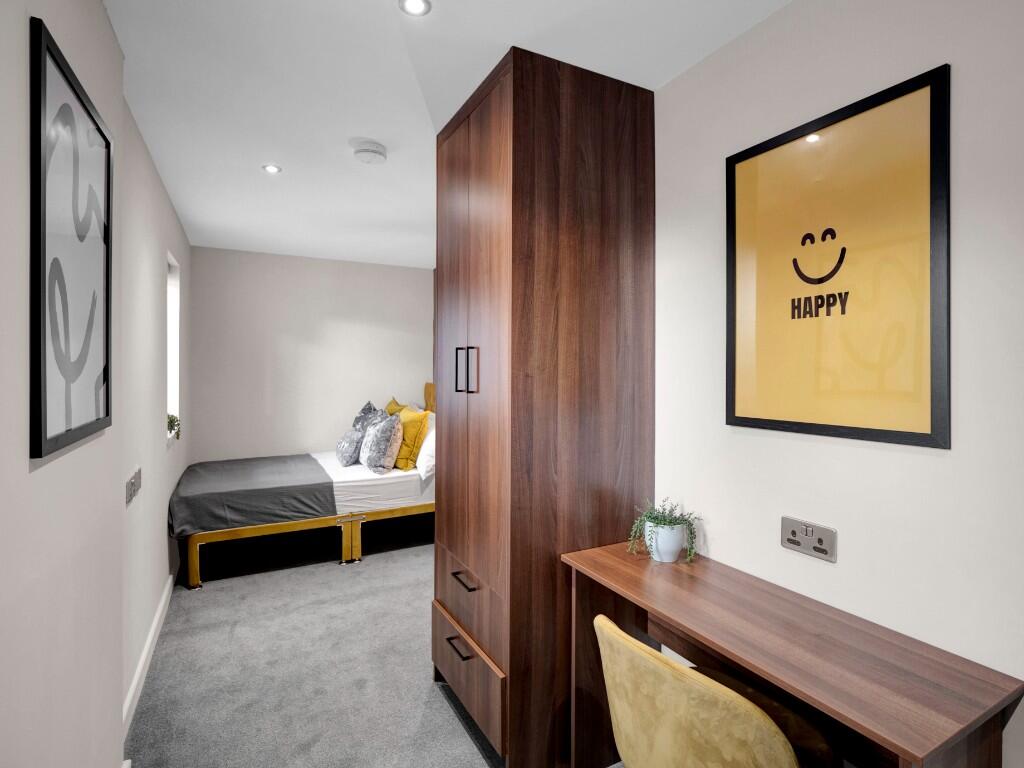 Room 4 