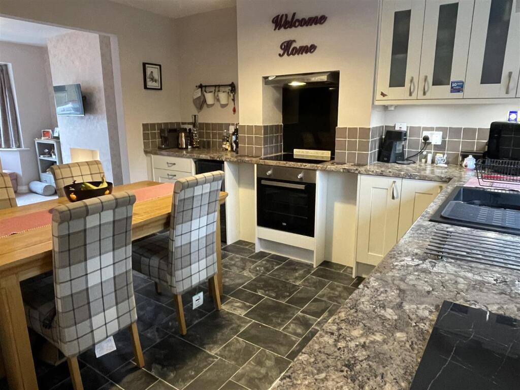 Kitchen alternate.JPG