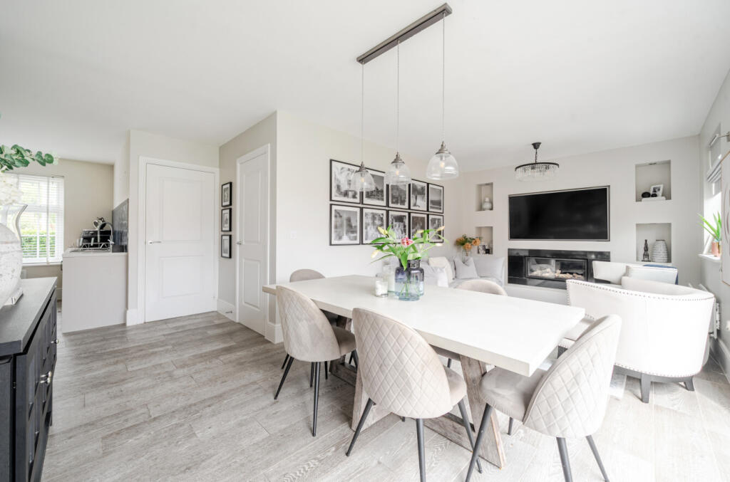 1335457-3-689c9af...