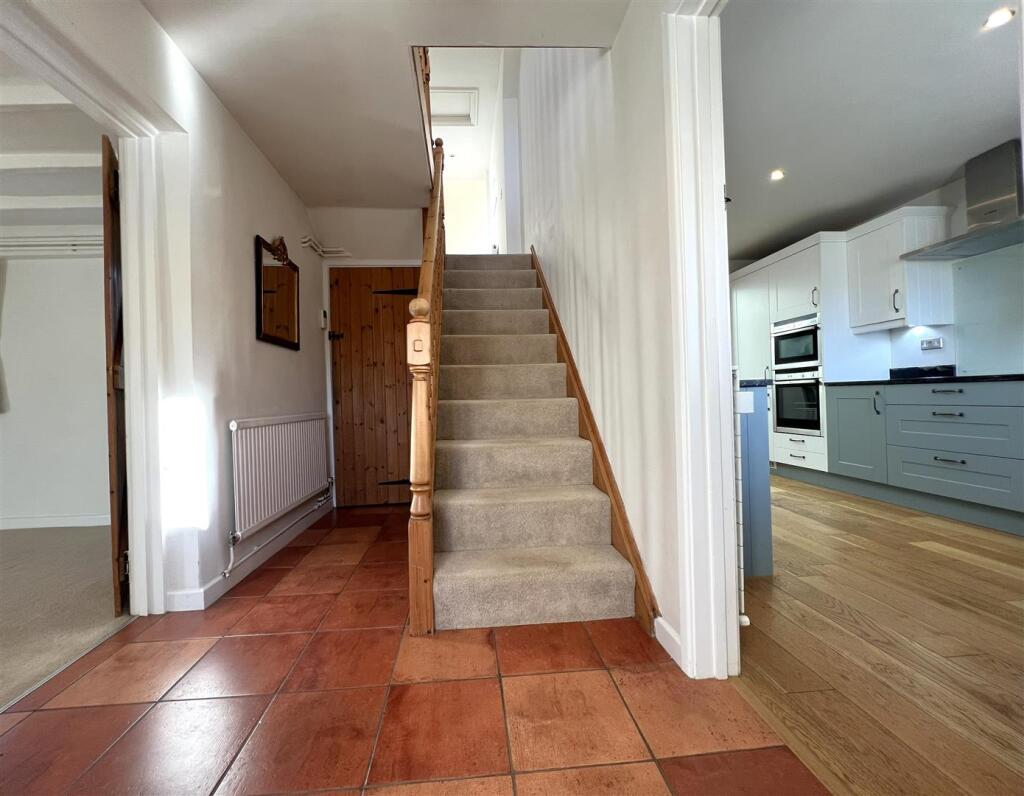 Stairs 2.jpg