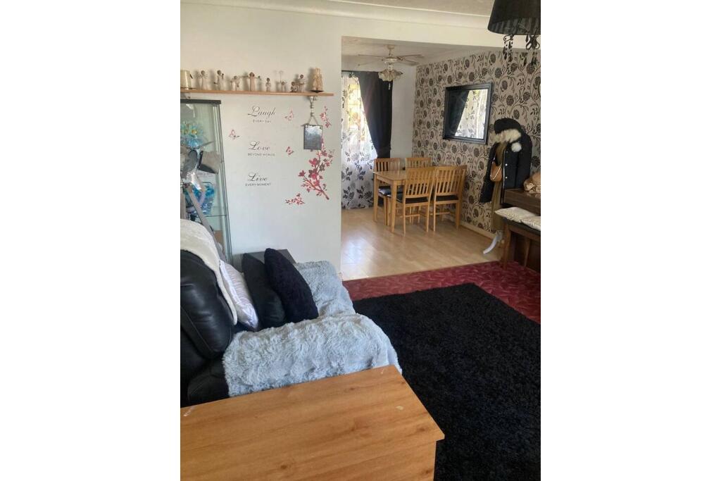 Living / Dining Room