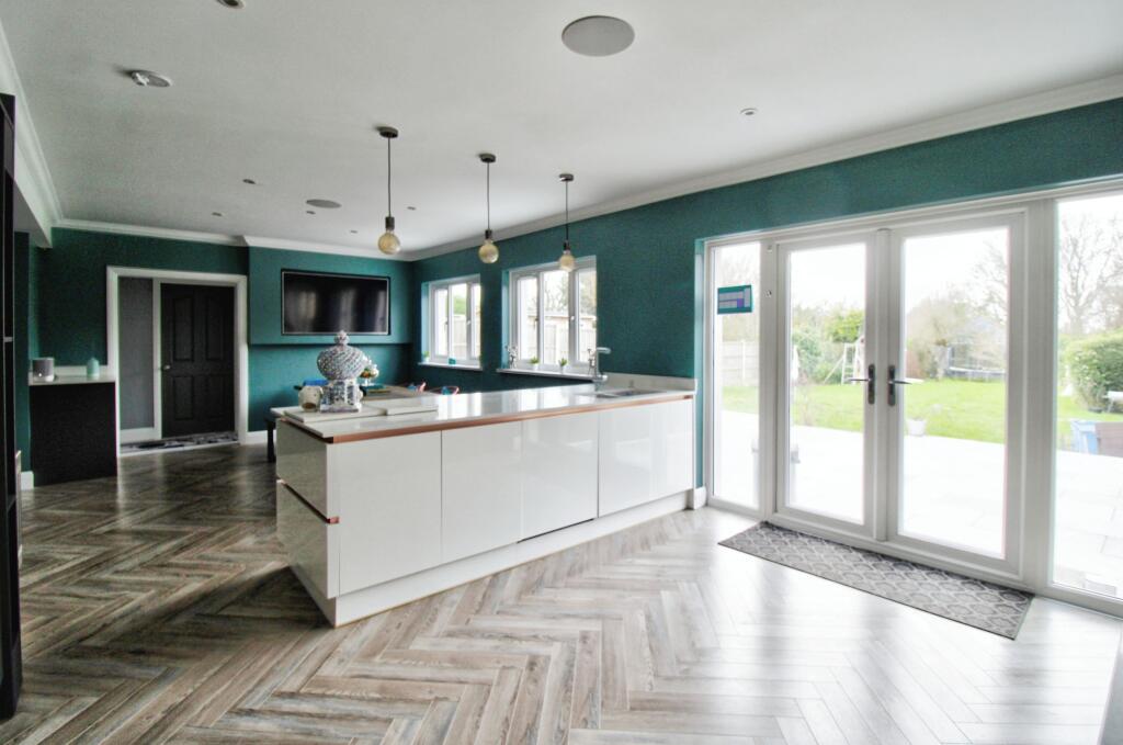 Kitchen / diner view