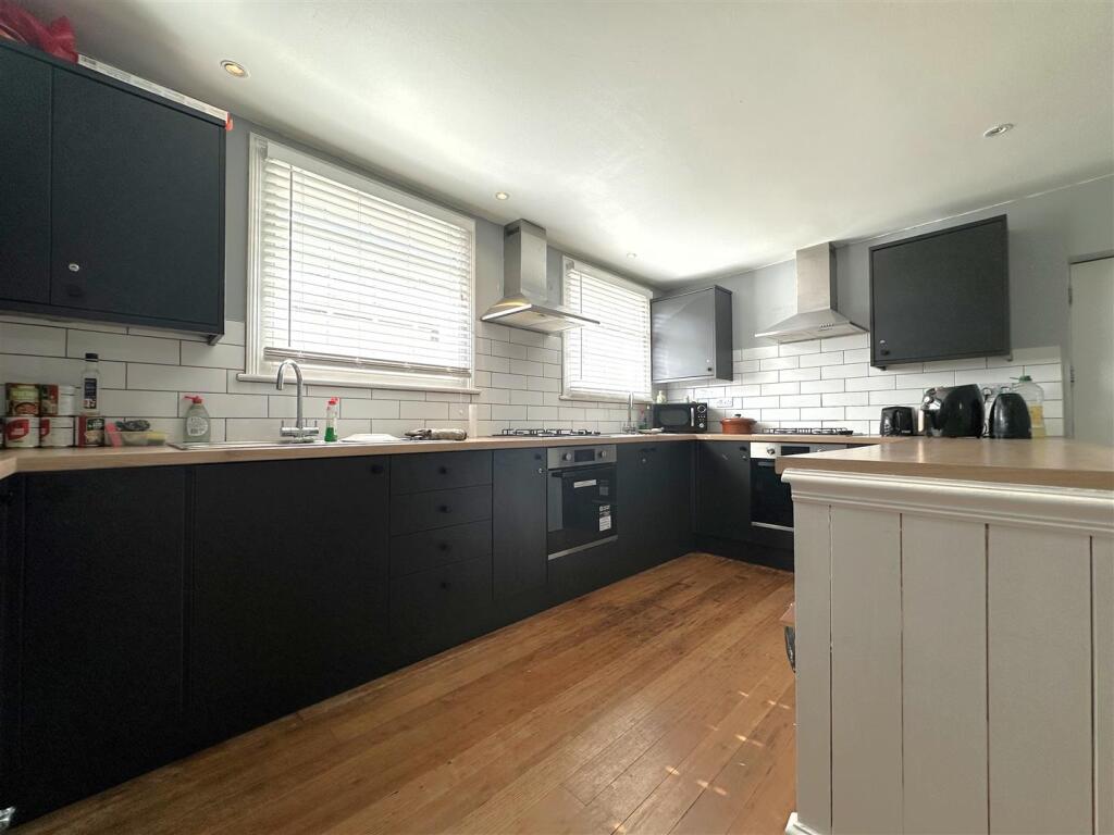 Kitchen I.jpg