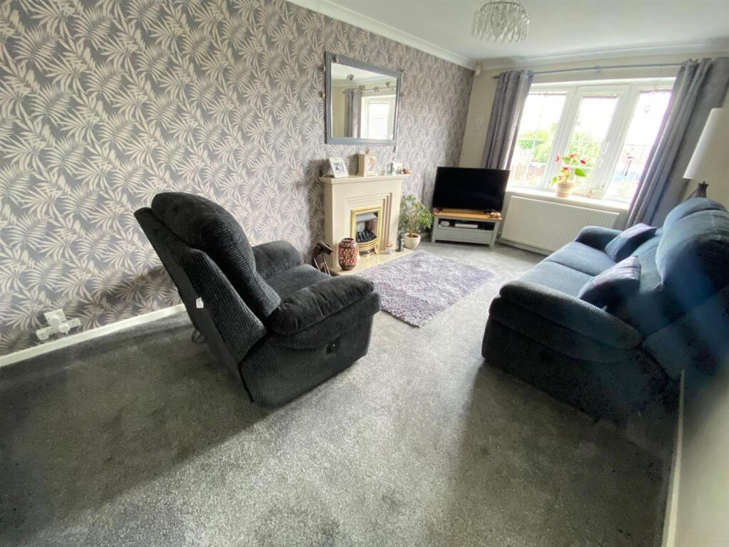 Bramleys Estate Agents - Park Lea - Bradley (13).j