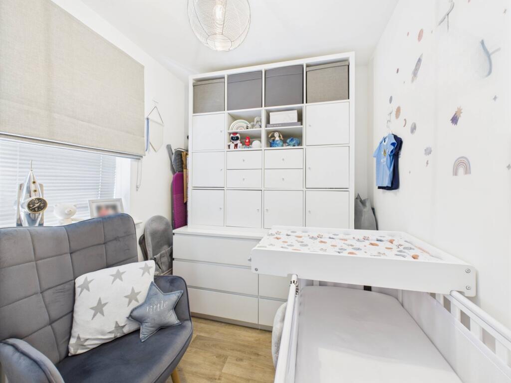 CAM03729G0-PR0071-STILL026