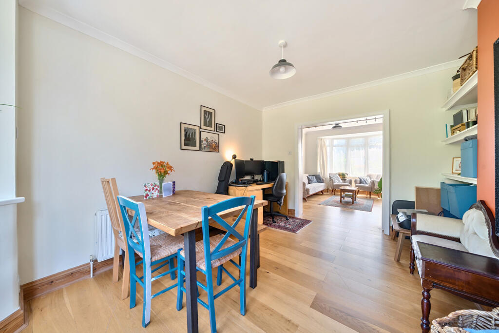 1310676-16-684c26...