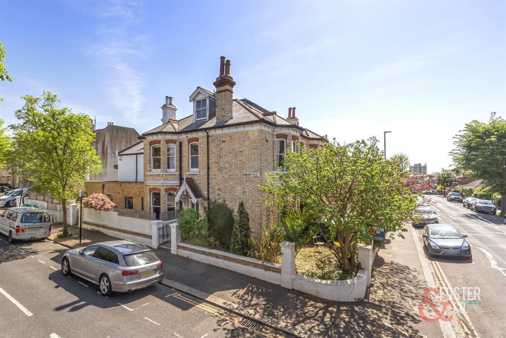 Fonthill Road 51-027.jpg