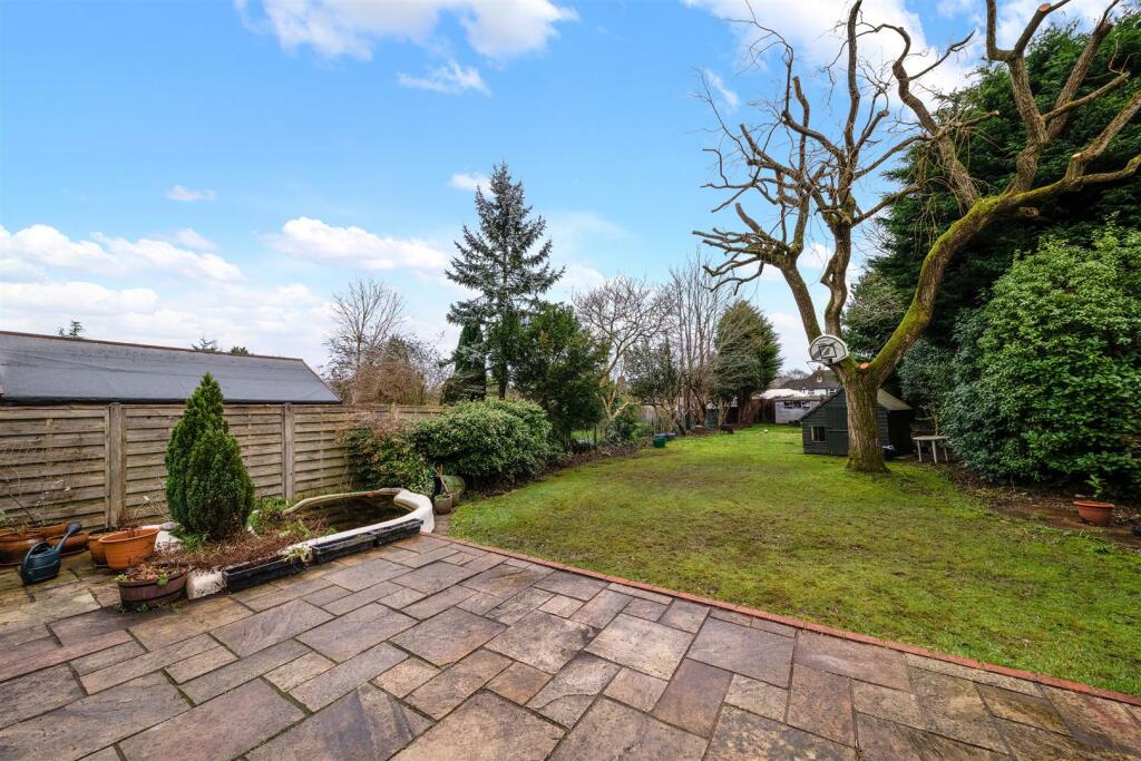 Copley Way, Tadworth,4, (22).jpg