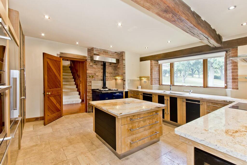 kitchen2.jpg