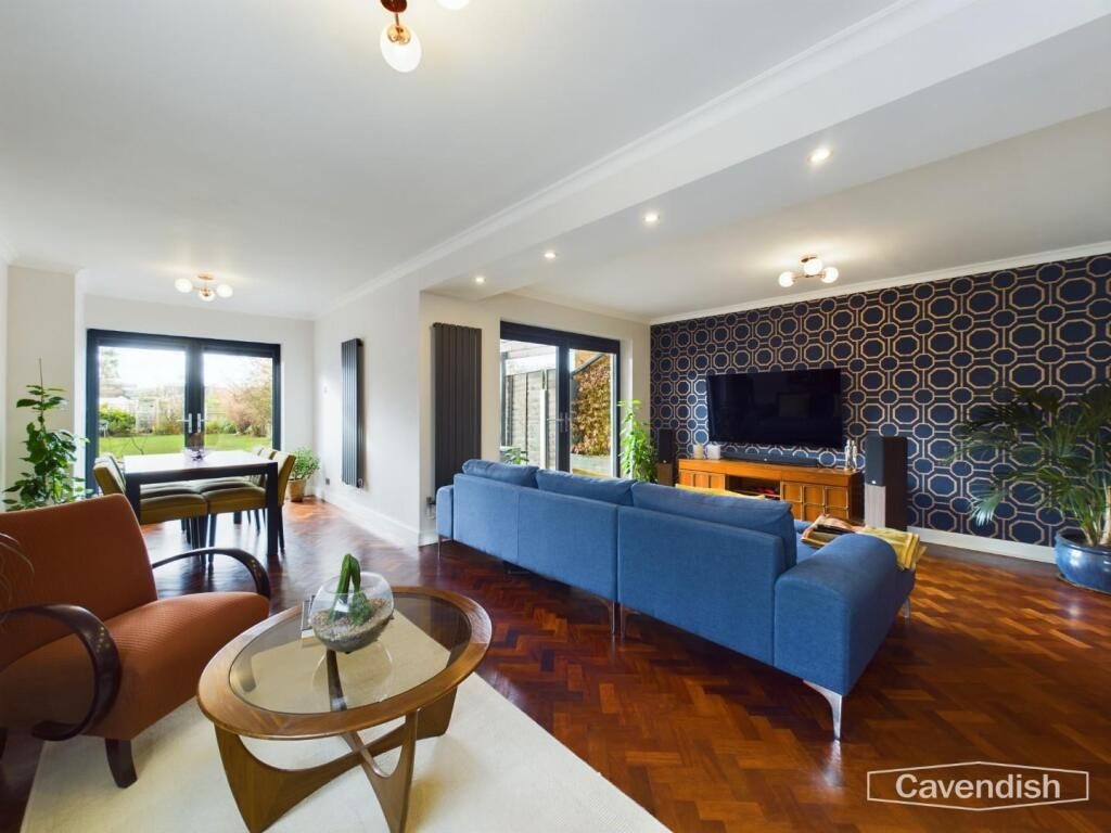 LIVING/SITTING/DINING AREA