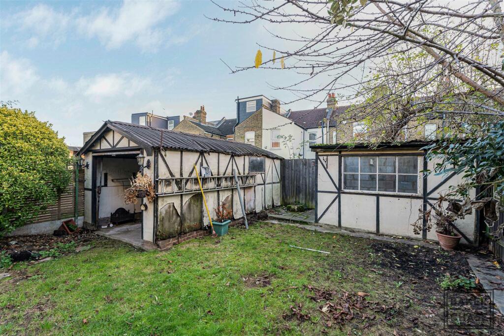 Rear Garden (South Facing)