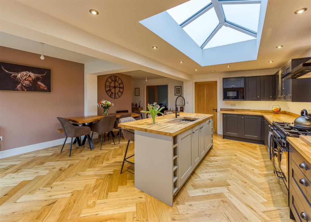 3 Bratch Lane-Kitchen.jpg