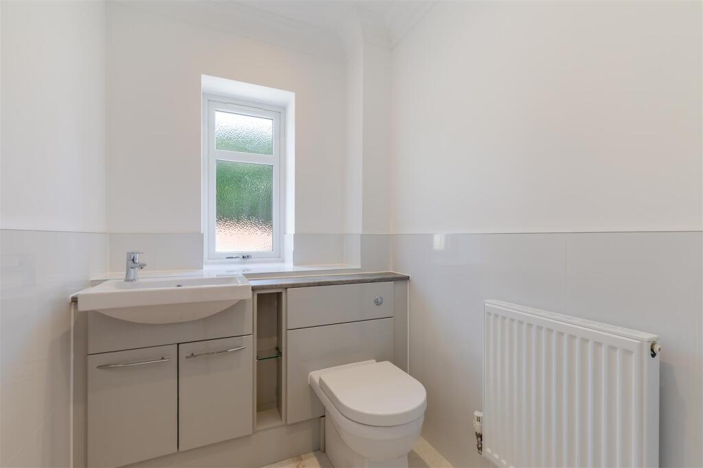 8590623-interior22.jpg