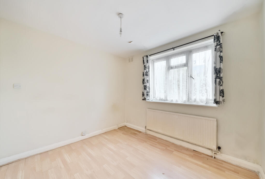 12-6814e39403b3b-...