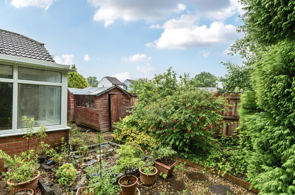 1306994-15-684aee...