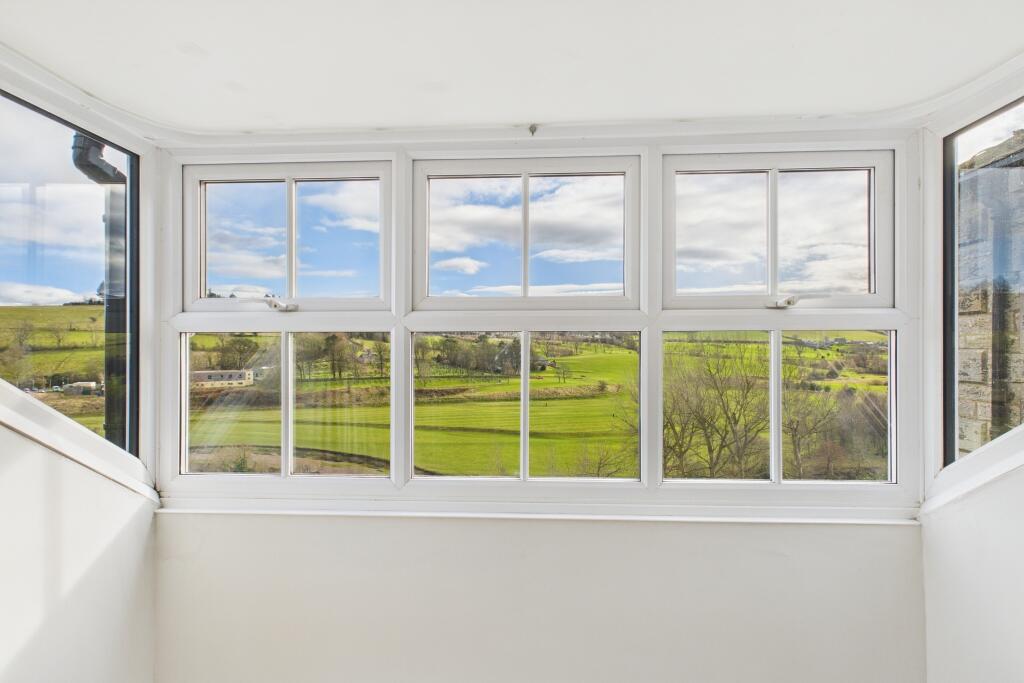 CAM04201G0-PR0056-STILL016