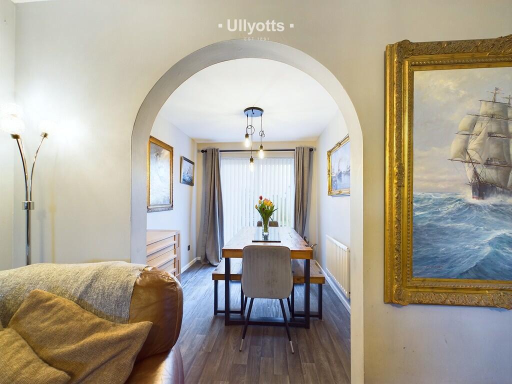 Archway to Dining...