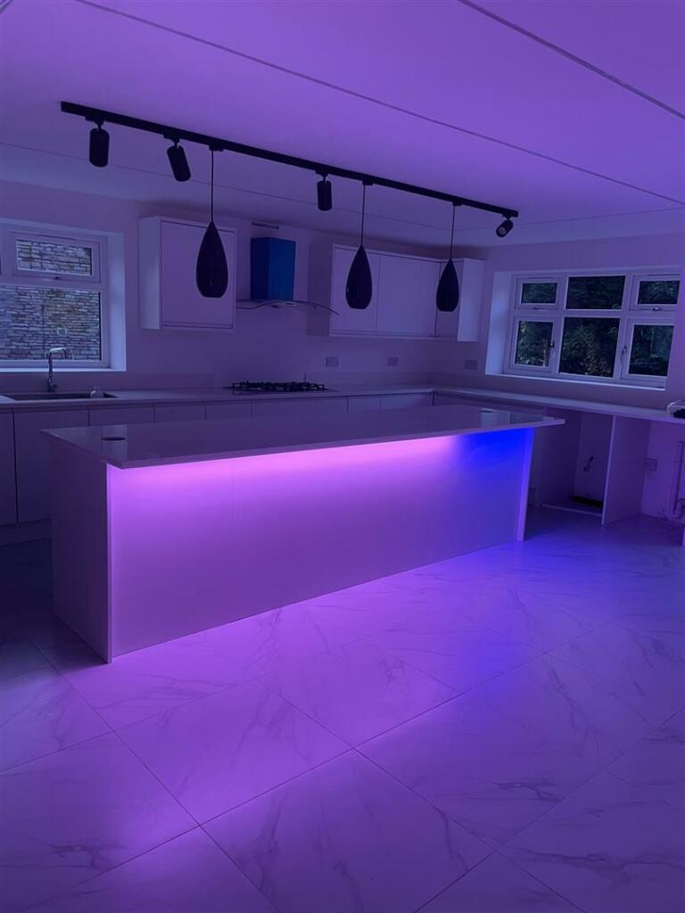 KITCHEN DINER LIVING ROOM