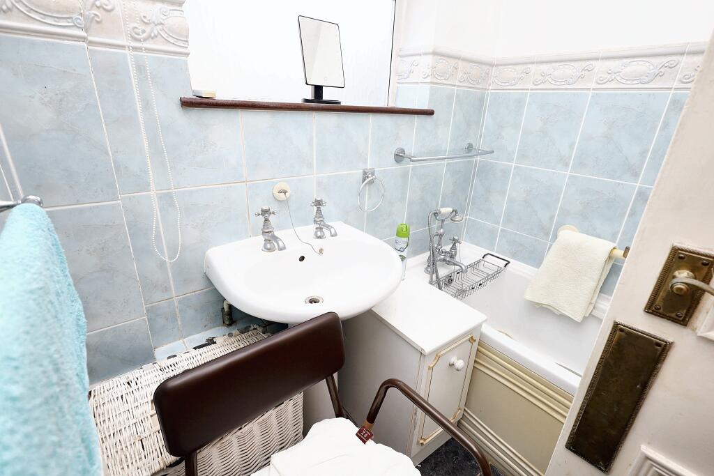 76 White Hart Lane, Romford, Essex, RM7 8JB