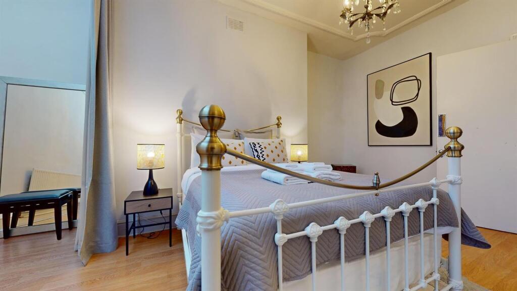 Flat 1 167 CRbedroom3.5.jpg