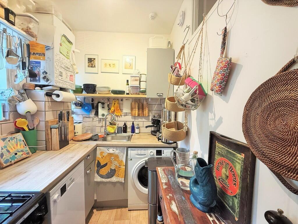 Kitchen i