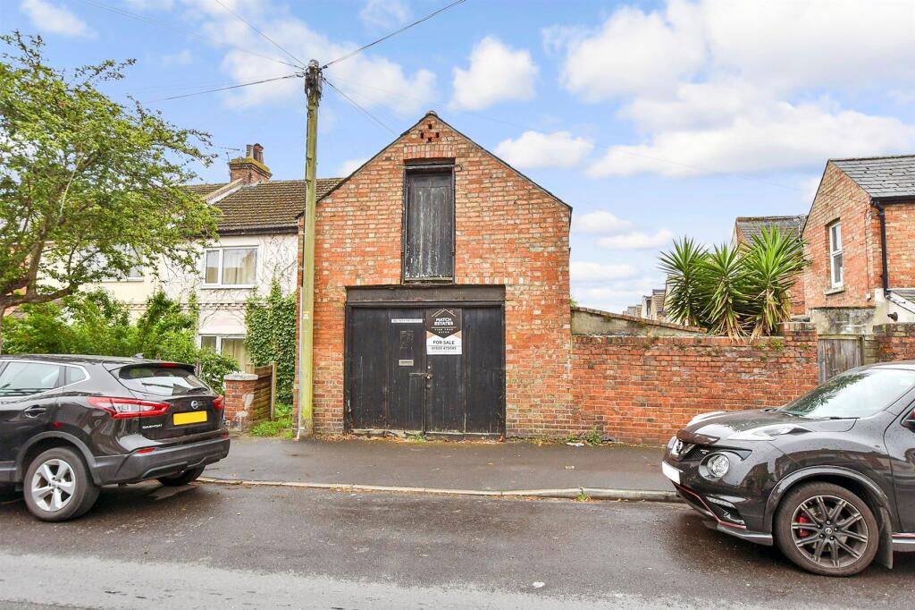 Workshop/Outbuildings