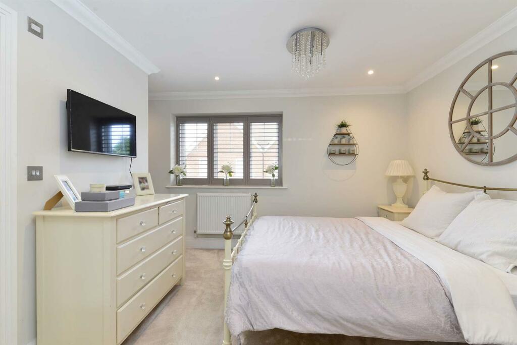 8 Alder Grove (8)-1920.jpg