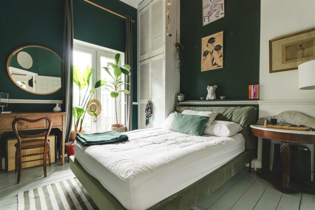 6a Median Road-3.jpg