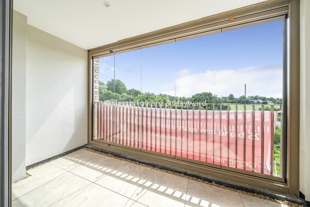 4b39fb82-1512-4001-a