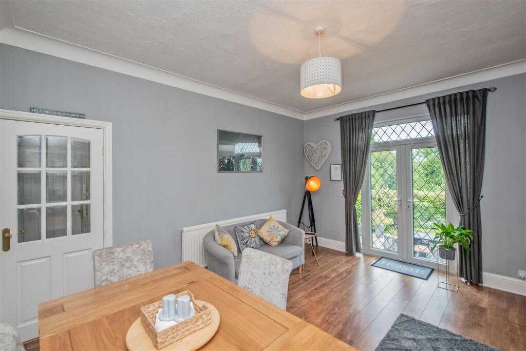 Dining Room: