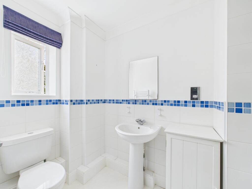 CAM05546G0-PR0051-STILL040